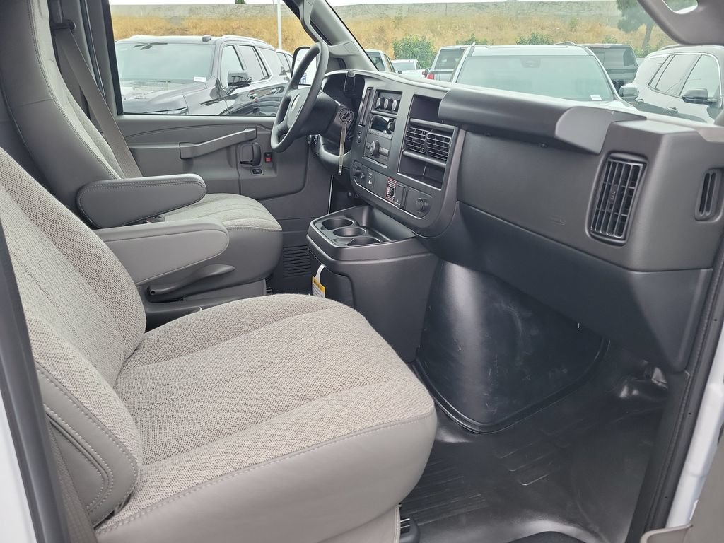 New 2026 Chevrolet Express 2500 w/ Driver Convenience Package RWD image 12