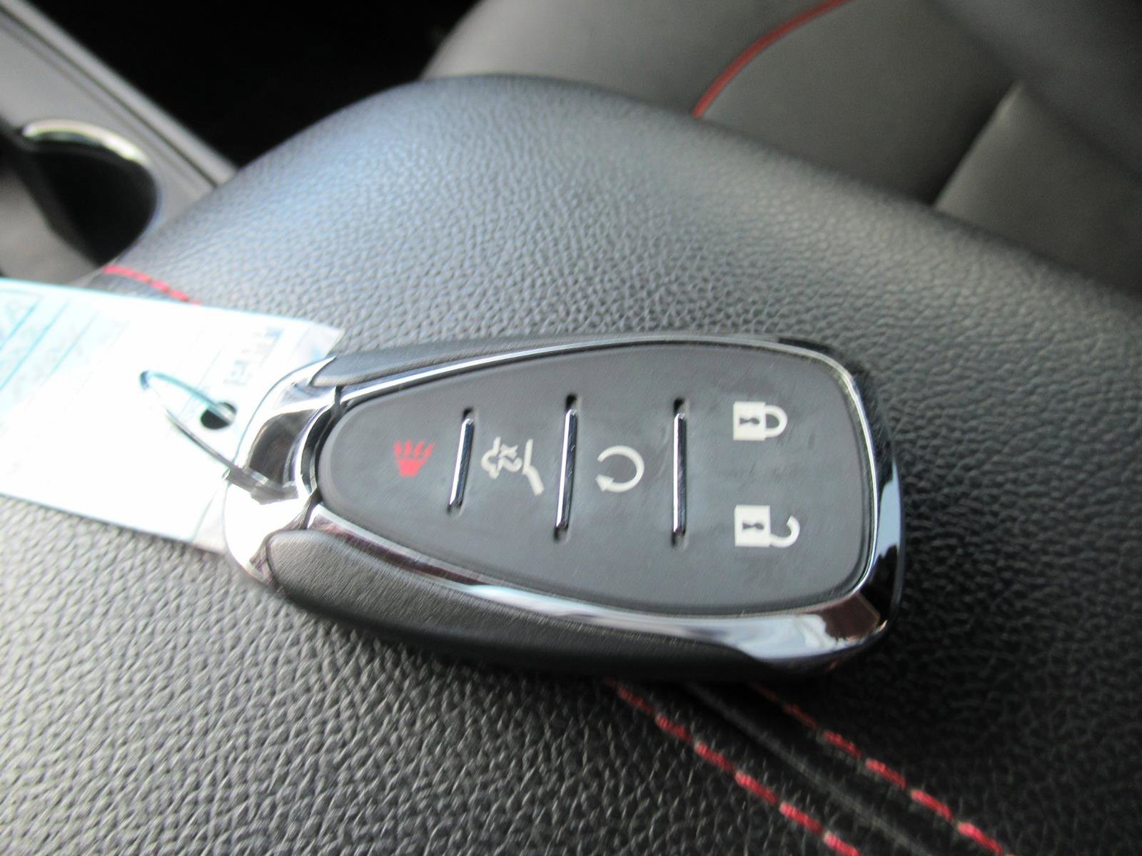 Used 2022 Chevrolet Equinox RS w/ RS Leather Package FWD image 29