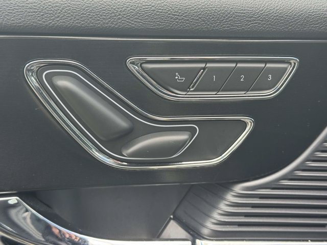 Used 2020 Lincoln Corsair AWD w/ Premium Package image 19