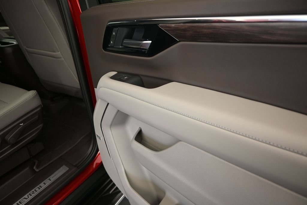 New 2026 Chevrolet Suburban LT w/ Comfort Package RWD image 21
