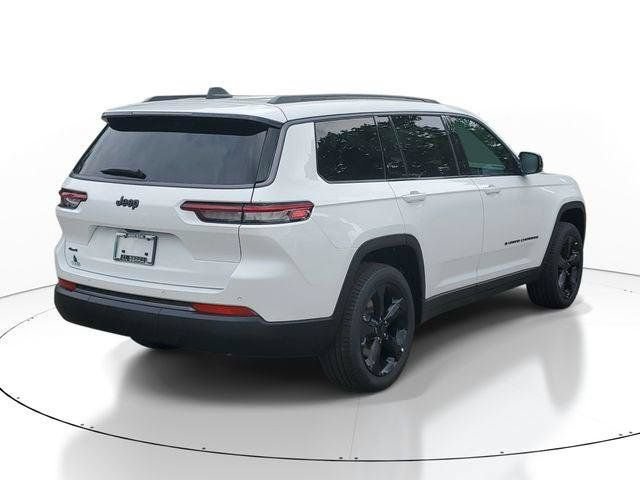 New 2026 Jeep Grand Cherokee L Limited w/ Limited Altitude Package AWD/4WD image 4