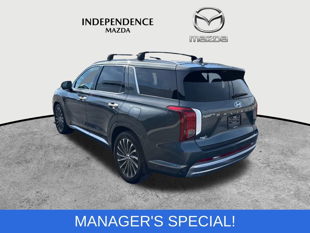 Used 2023 Hyundai Palisade Calligraphy image 5