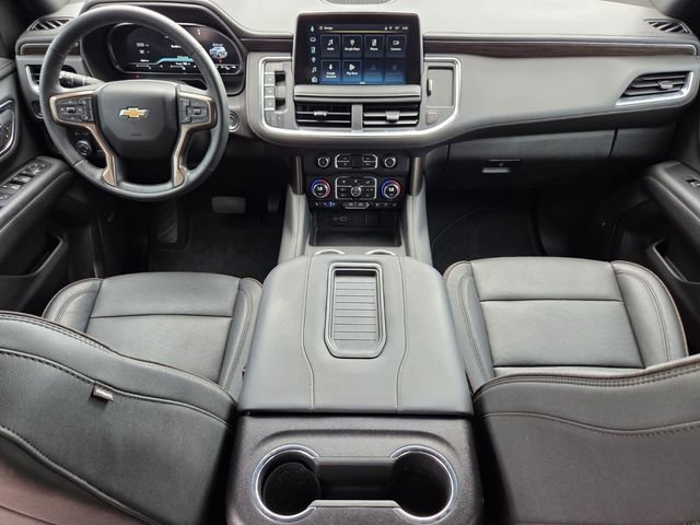 Used 2024 Chevrolet Suburban High Country RWD image 13