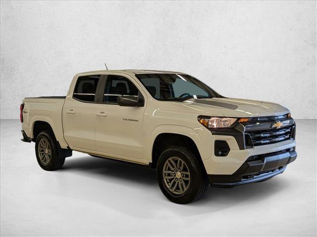 Used 2023 Chevrolet Colorado LT w/ LT Convenience Package AWD/4WD image 3