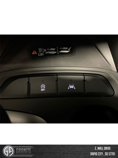 Used 2025 Buick Envista Preferred w/ Convenience I Package image 57