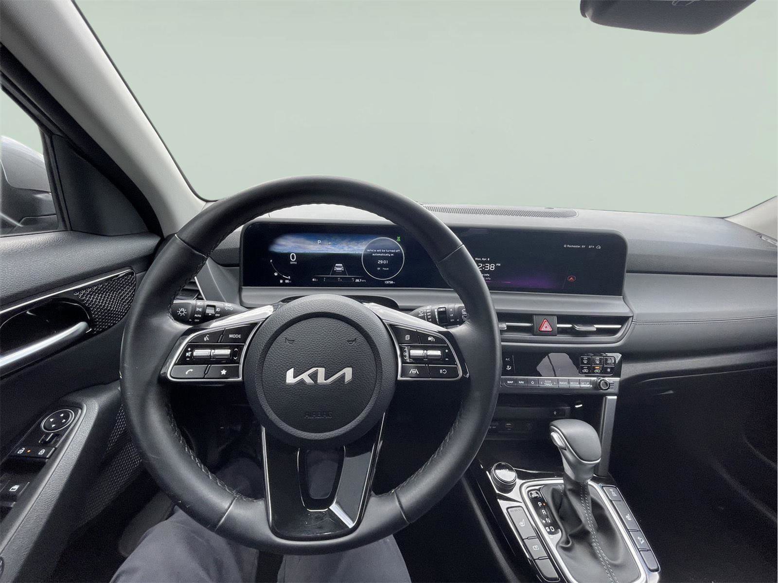 Used 2024 Kia Seltos EX image 24