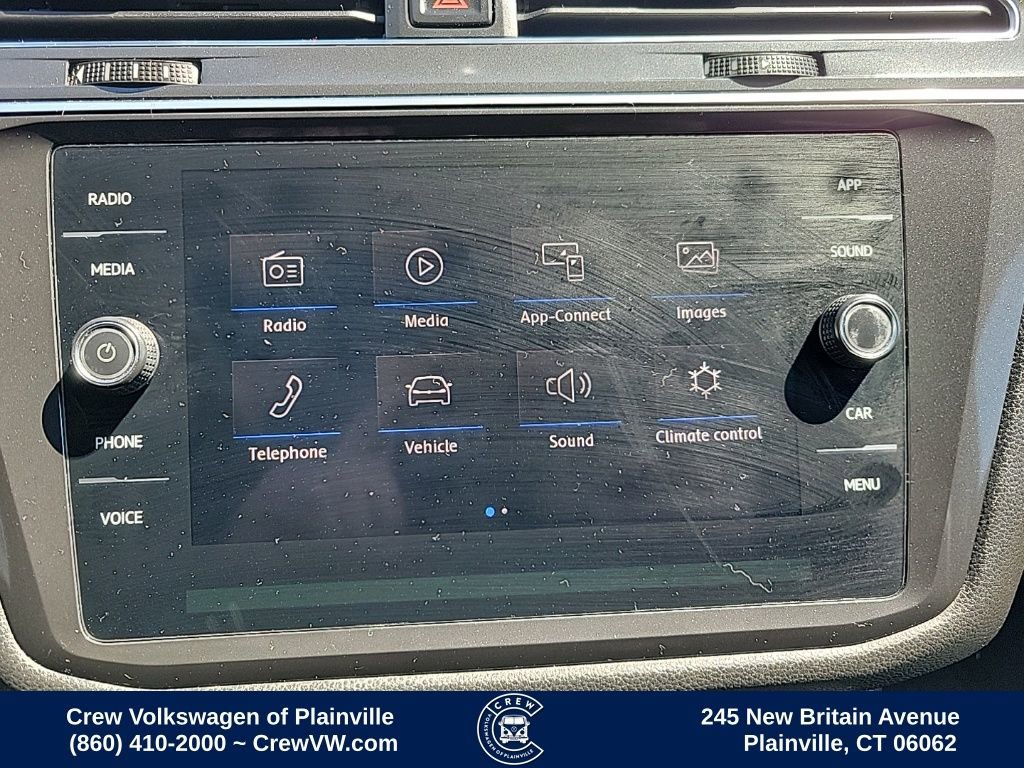 Used 2018 Volkswagen Tiguan SE w/ Panoramic Sunroof Package image 6