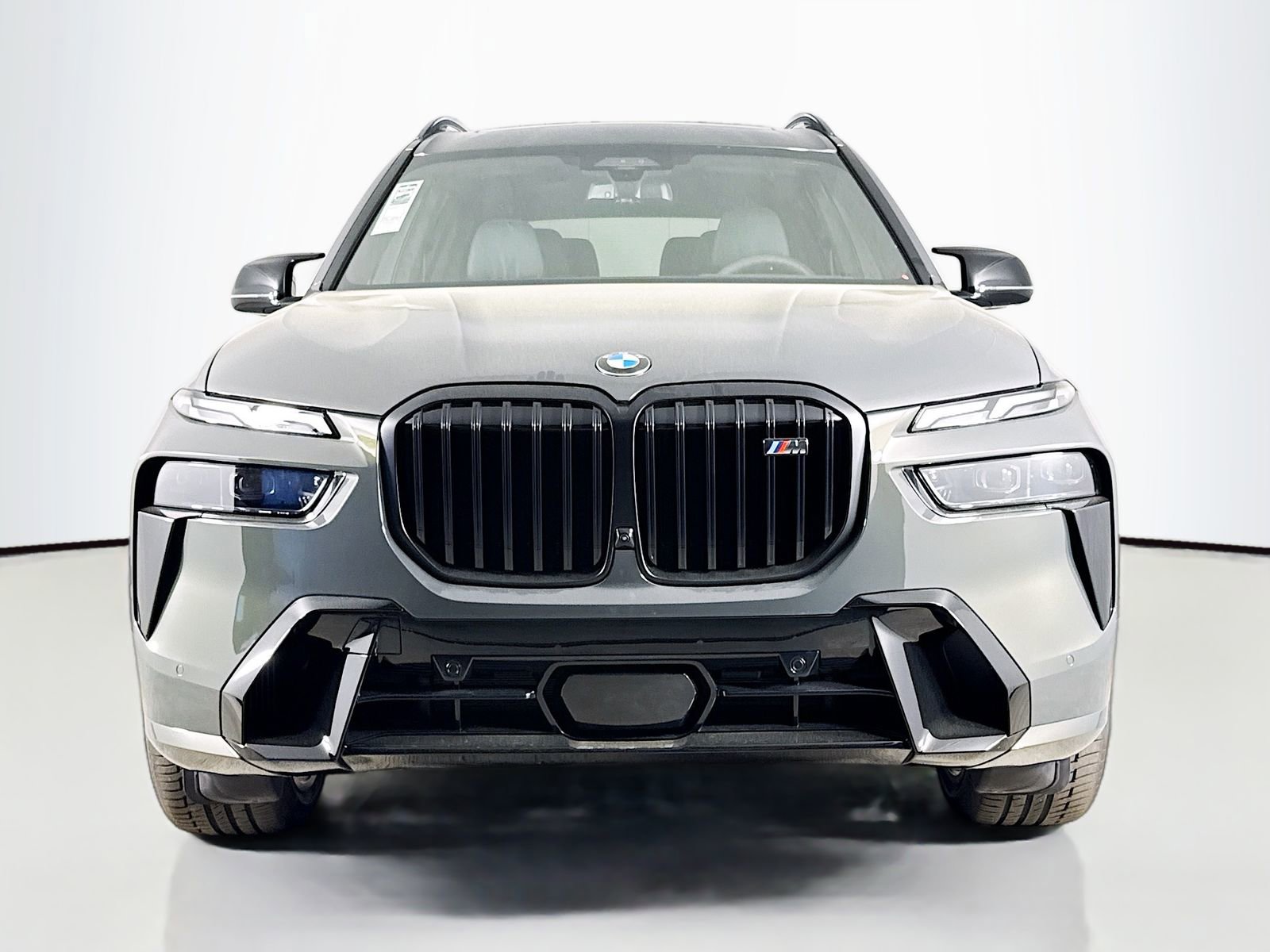 New 2026 BMW X7 M60i image 2