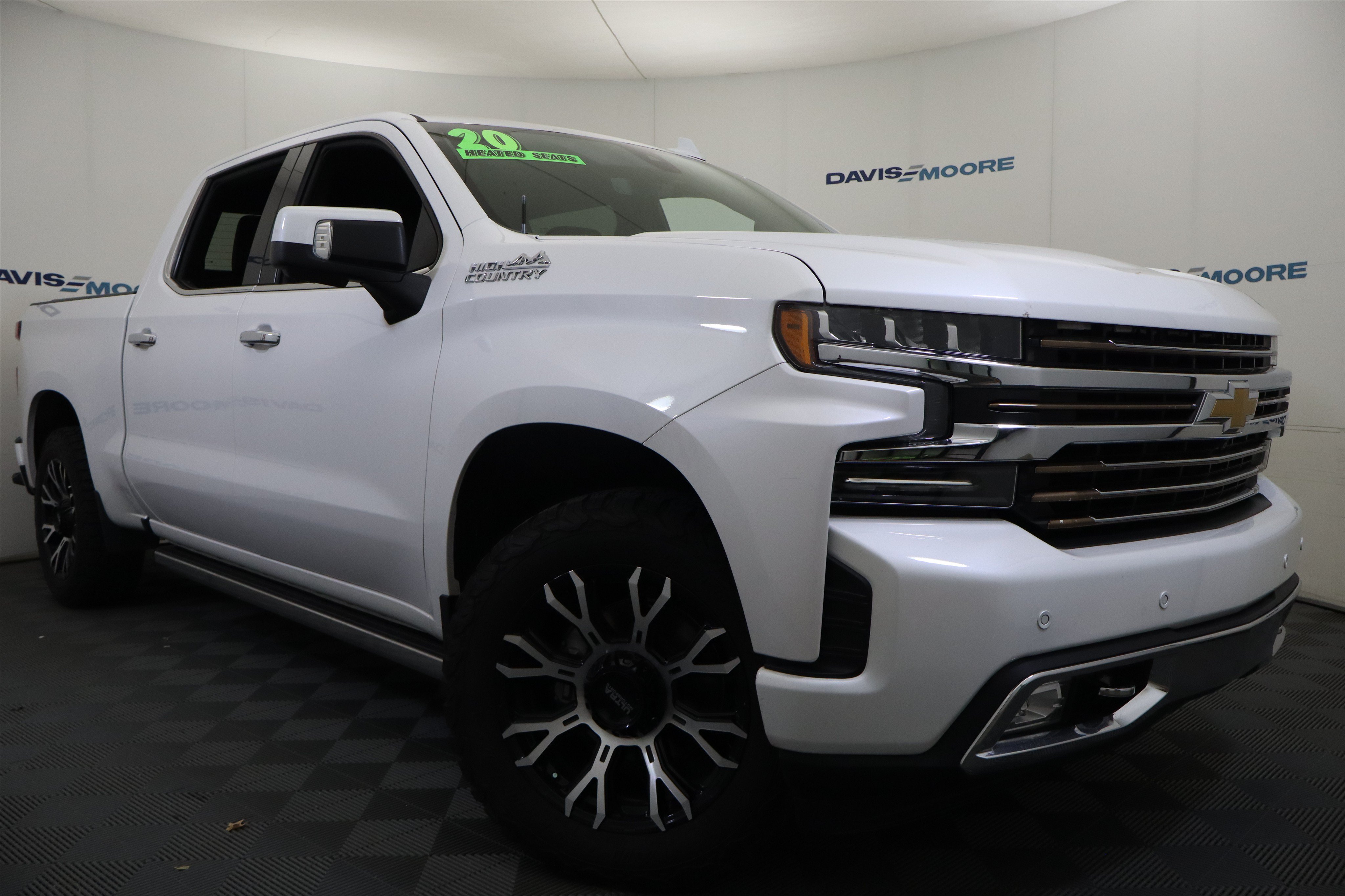 Used 2020 Chevrolet Silverado 1500 High Country w/ Technology Package AWD/4WD image 2