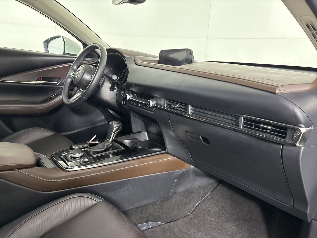 Used 2023 MAZDA CX-30 AWD 2.5 S w/ Premium Package image 32