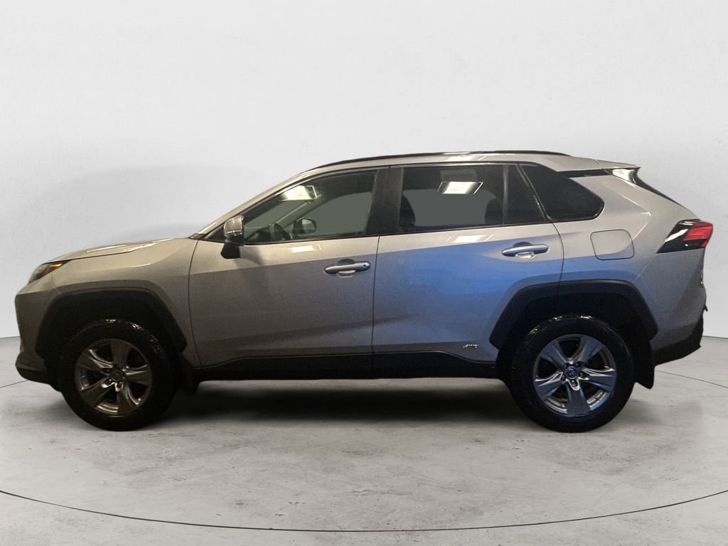 Used 2024 Toyota RAV4 LE image 2