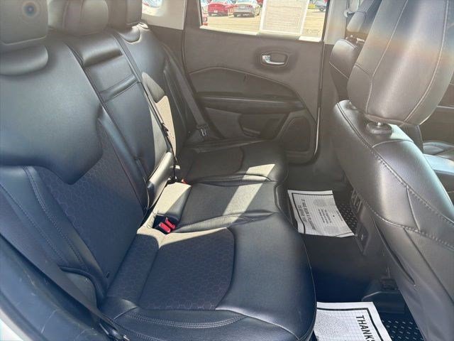 Used 2018 Jeep Compass Latitude AWD/4WD image 19