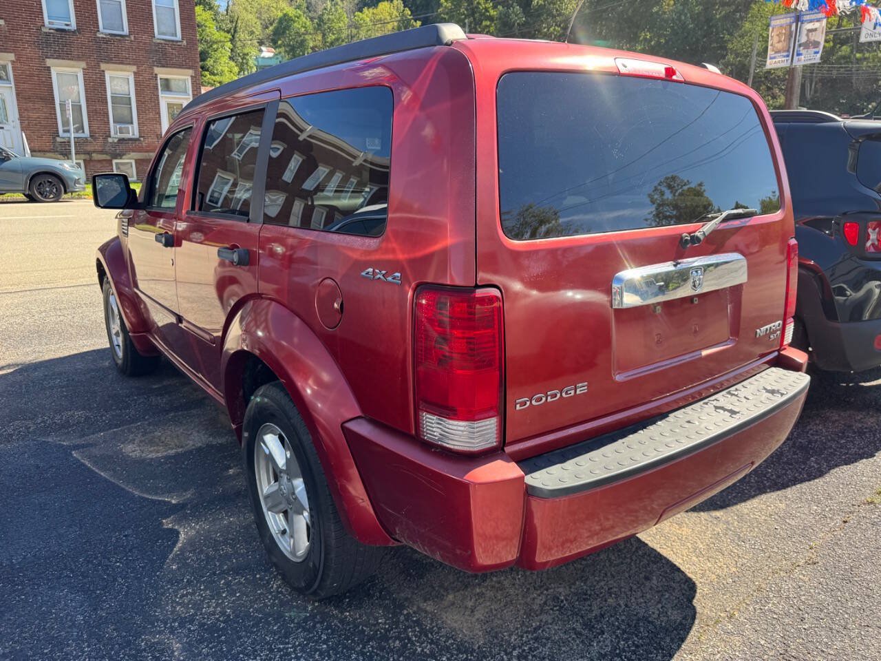 Used 2010 Dodge Nitro SXT AWD/4WD image 7