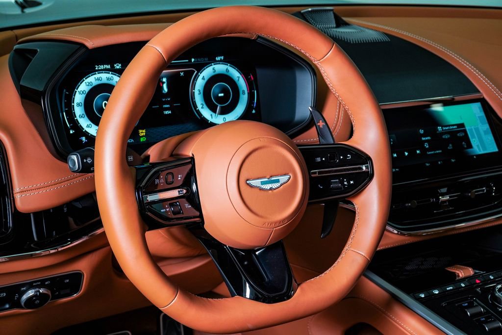 Used 2025 Aston Martin DBX 707 image 24