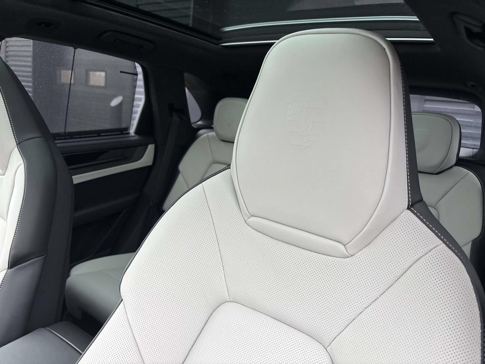 New 2026 Porsche Cayenne GTS AWD/4WD image 21
