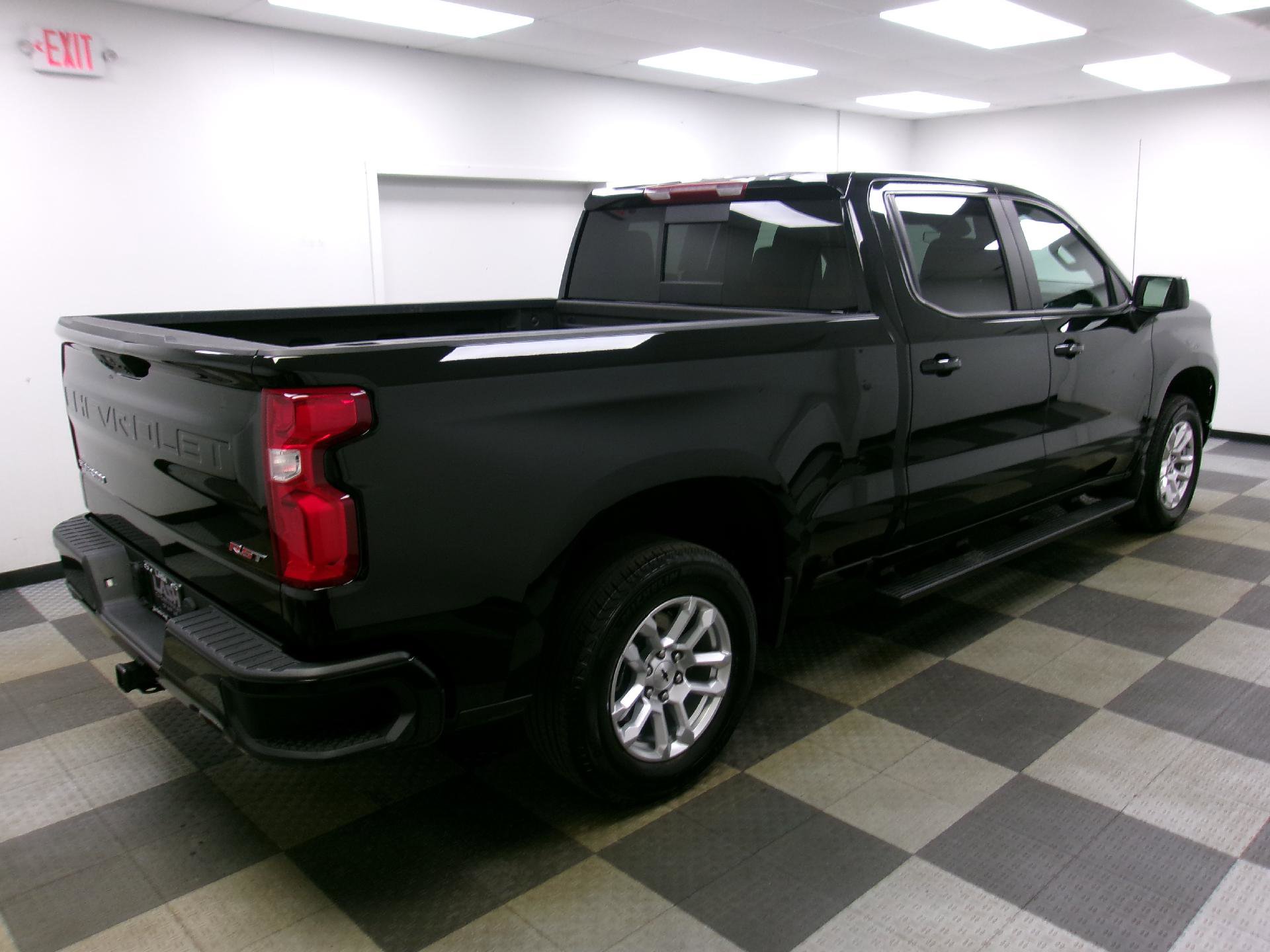 Certified 2025 Chevrolet Silverado 1500 RST w/ Convenience Package II AWD/4WD image 13