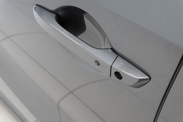 Certified 2025 Honda Odyssey Touring image 9