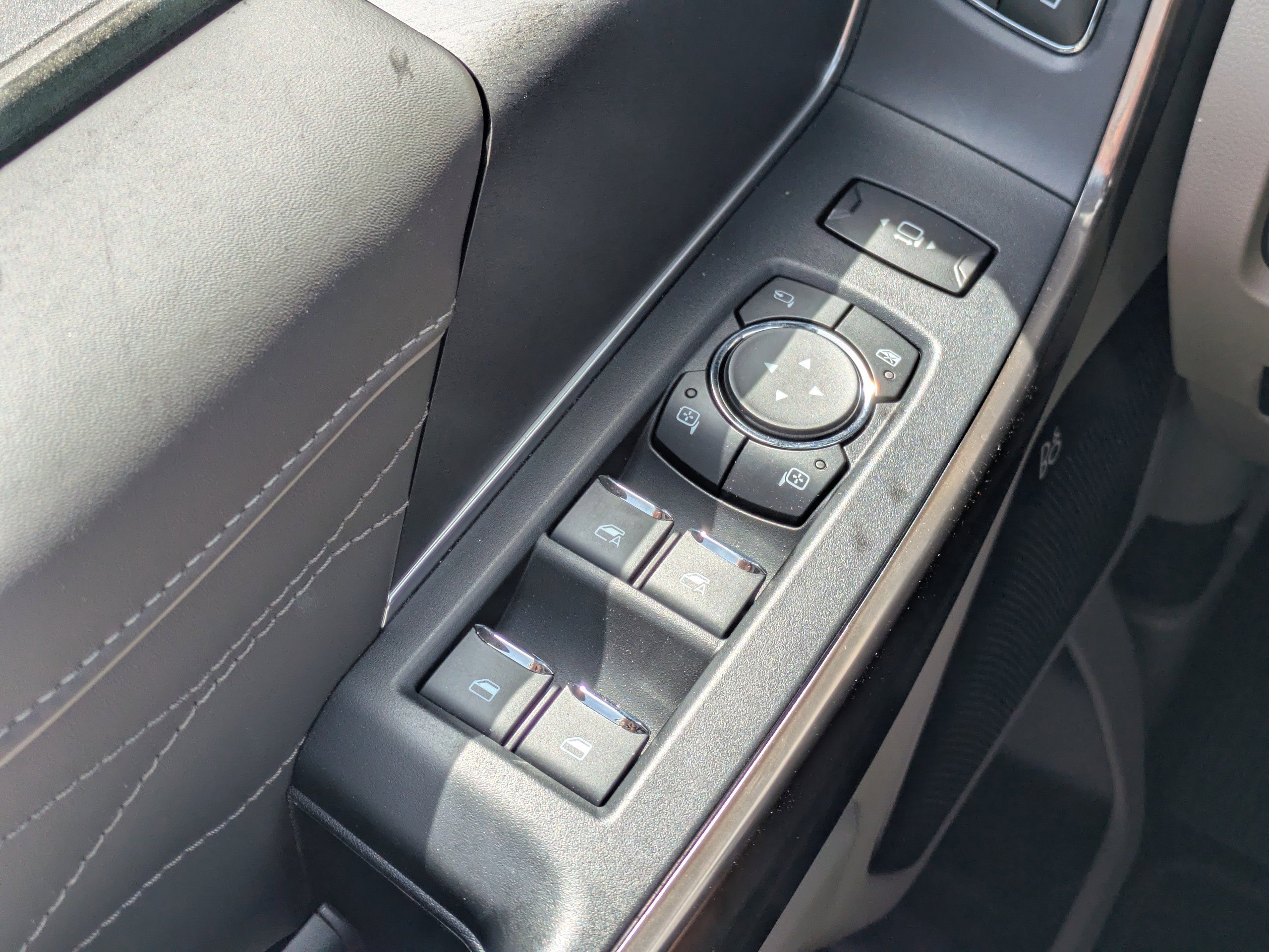 Used 2026 Ford F450 Platinum w/ Platinum Plus Package image 32