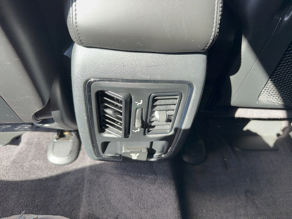 Used 2018 Jeep Grand Cherokee Altitude image 30