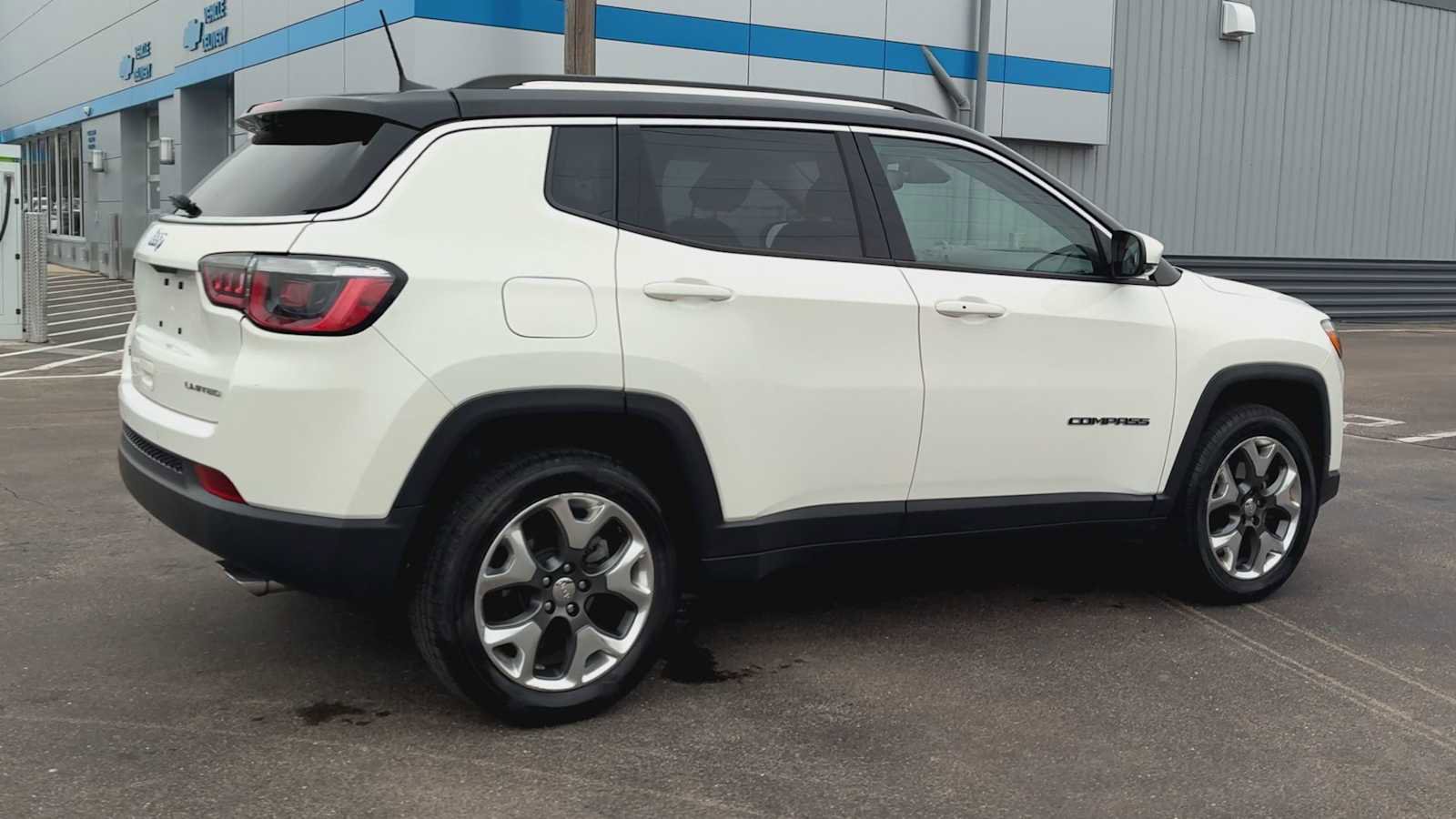 Used 2018 Jeep Compass Limited w/ Safe & Security Group image 2