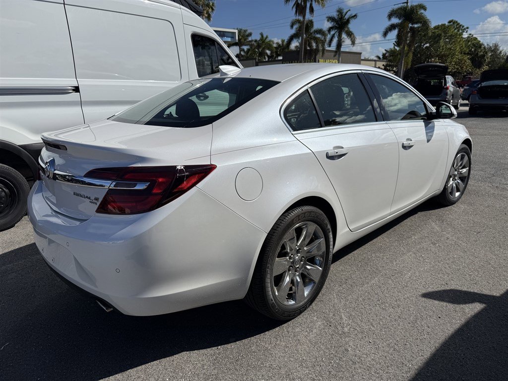 Used 2017 Buick Regal Premium w/ Driver Confidence Package #1 image 4