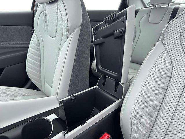 New 2026 Hyundai Elantra Limited FWD image 20