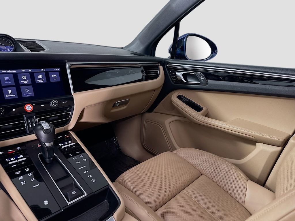 Certified 2023 Porsche Macan image 26