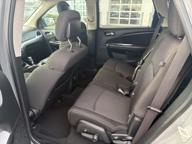 Used 2020 Dodge Journey SE w/ SE Popular Equipment Group image 5