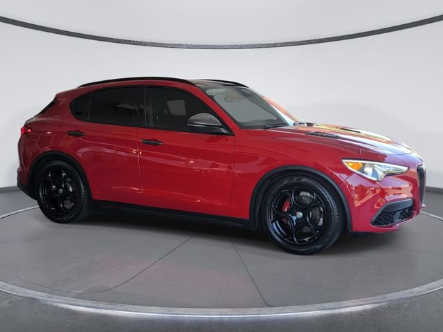 Used 2018 Alfa Romeo Stelvio Sport w/ Quick Order Package 22J Sport AWD/4WD video 2