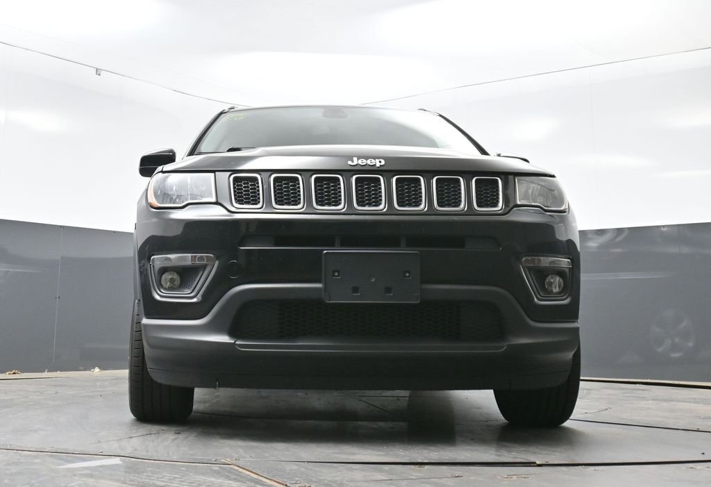 Used 2020 Jeep Compass Latitude AWD/4WD image 25