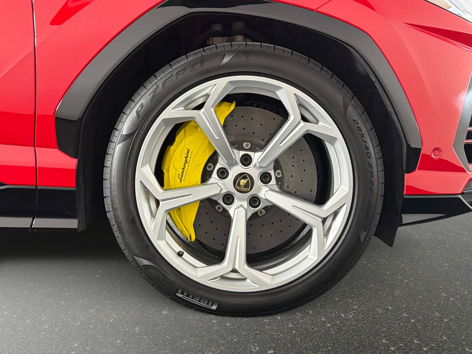 Used 2020 Lamborghini Urus AWD/4WD image 21
