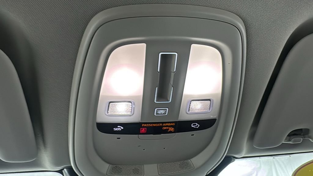 Used 2023 Volvo XC60 B5 Plus w/ Climate Package image 28