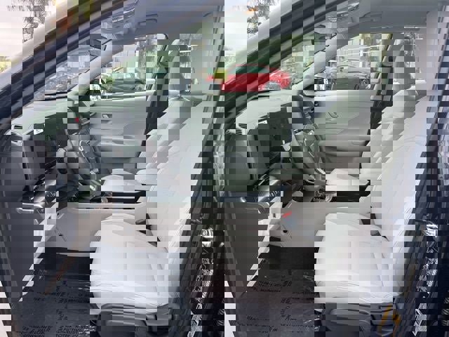 New 2026 Hyundai Kona SE image 9