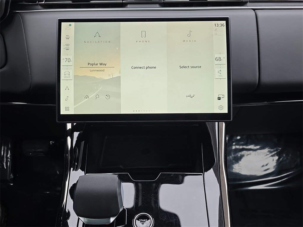 Used 2025 Land Rover Range Rover Sport SE image 23