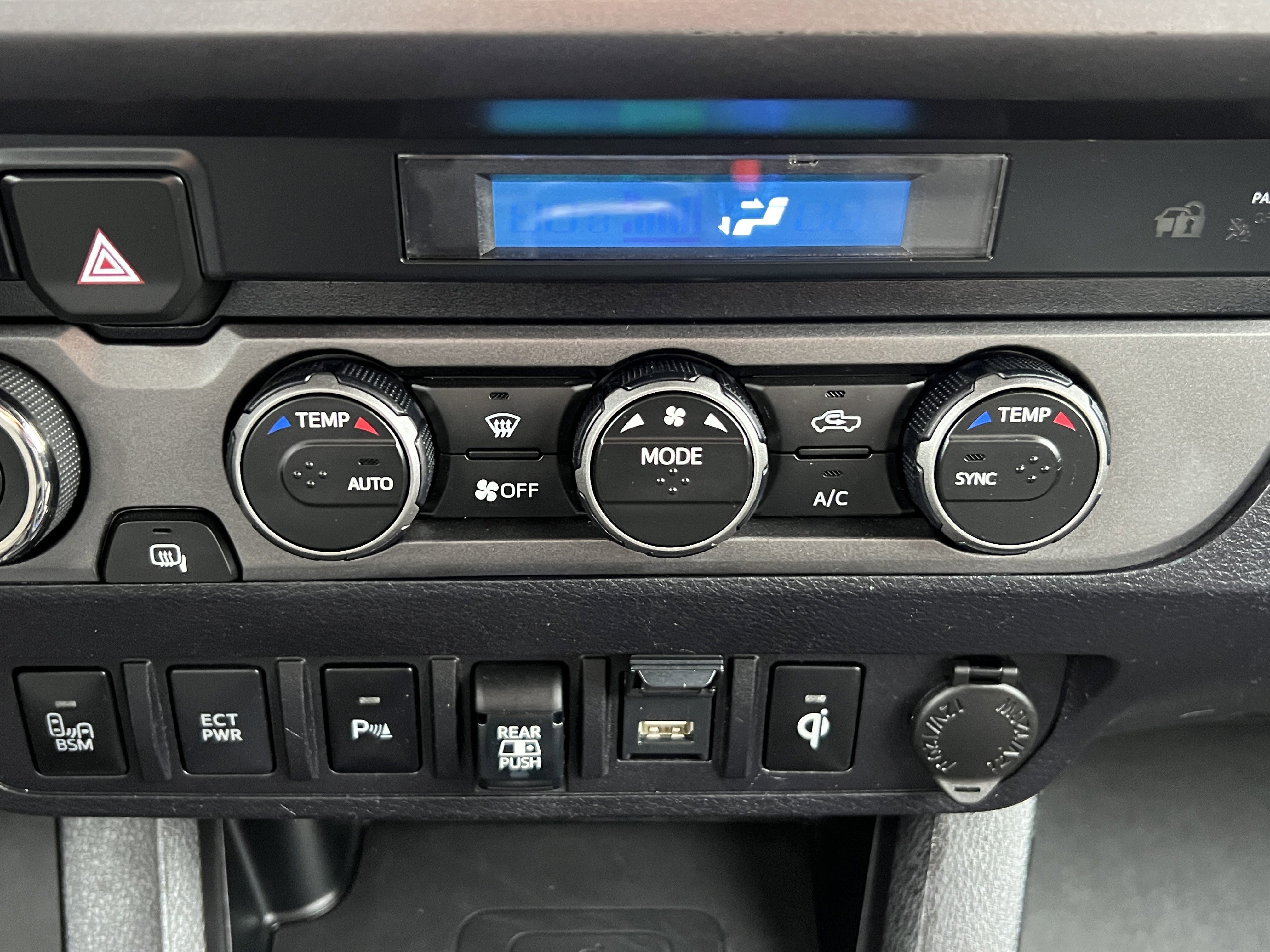 Used 2021 Toyota Tacoma TRD Off-Road w/ Technology Package image 30