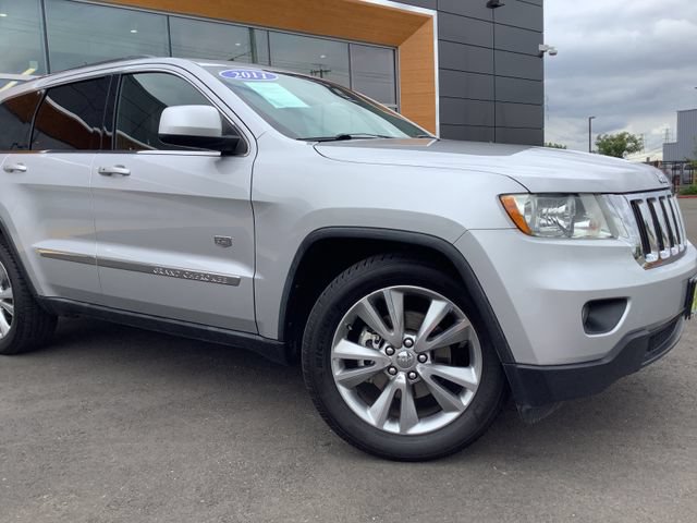 Used 2011 Jeep Grand Cherokee 70th Anniversary RWD image 3