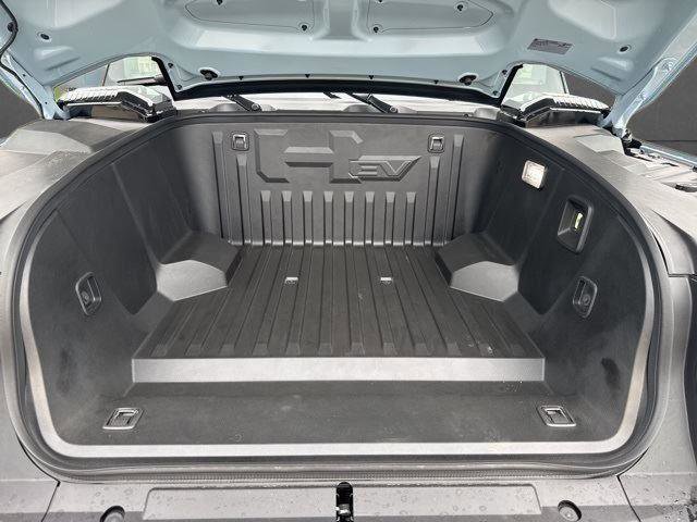 New 2025 GMC Hummer EV 2X image 11