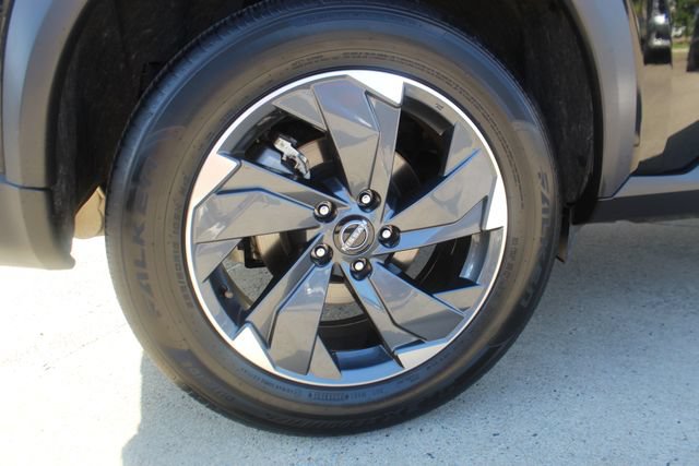 Used 2025 Nissan Rogue SV FWD image 7
