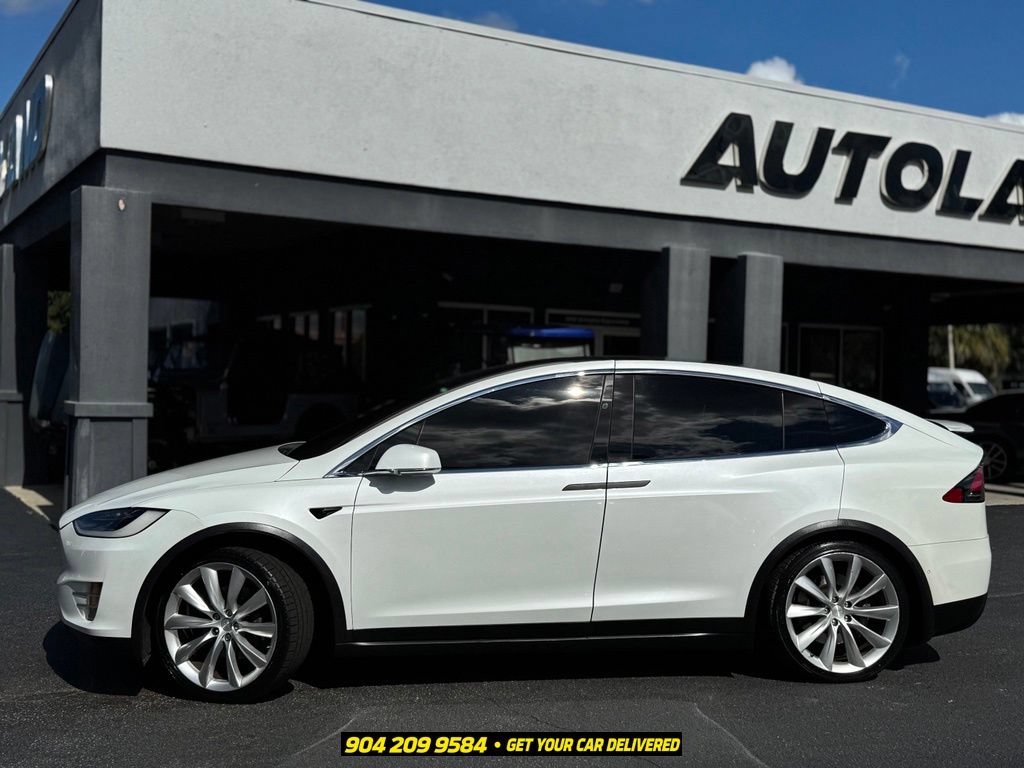 Used 2017 Tesla Model X 75D AWD/4WD image 4