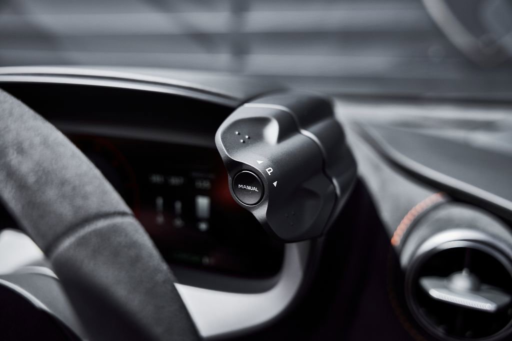 Used 2025 McLaren 750S Spider RWD image 59