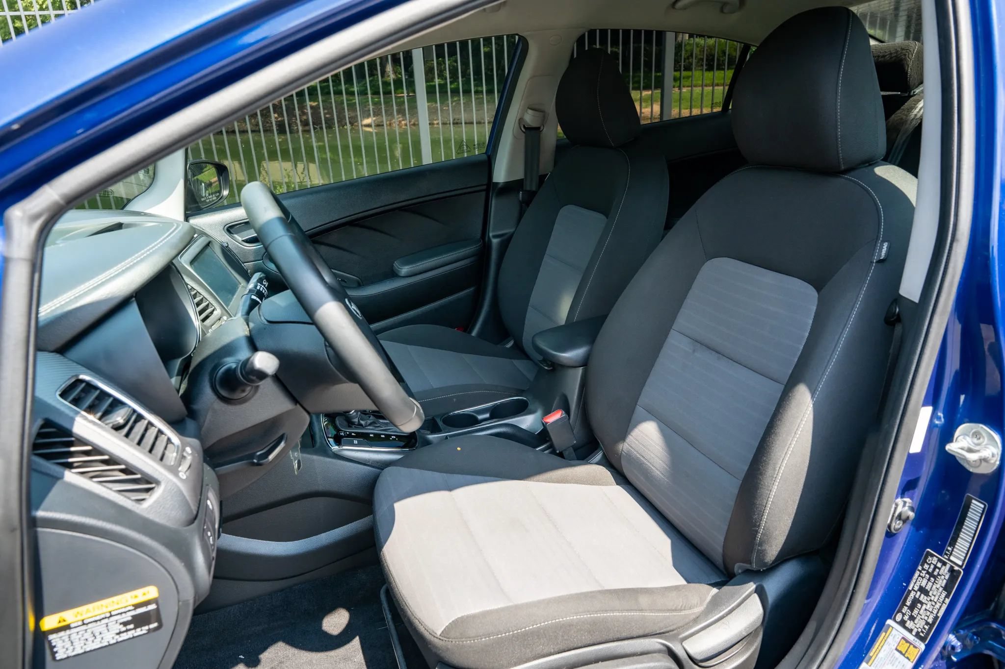 Used 2017 Kia Forte S FWD image 11