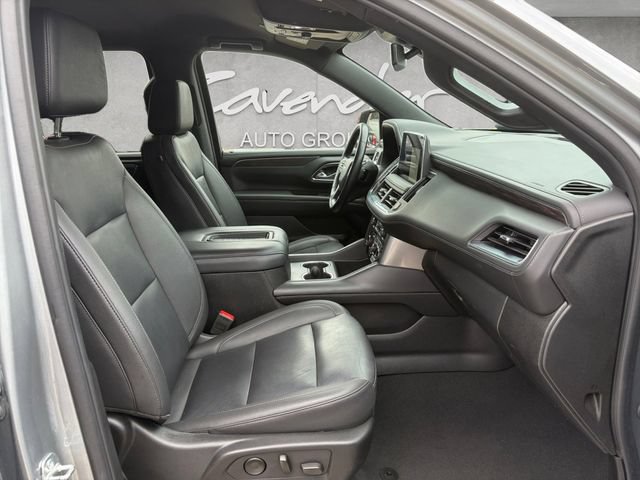 Used 2024 Chevrolet Suburban LT RWD image 24
