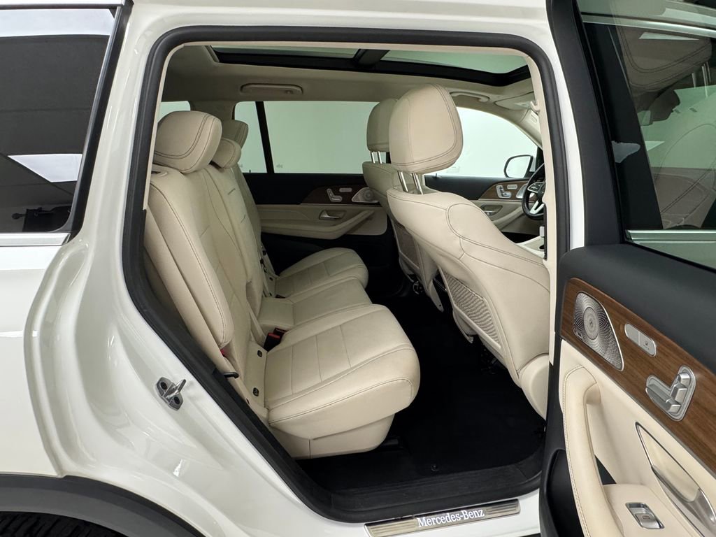 Used 2022 Mercedes-Benz GLS 450 4MATIC image 17