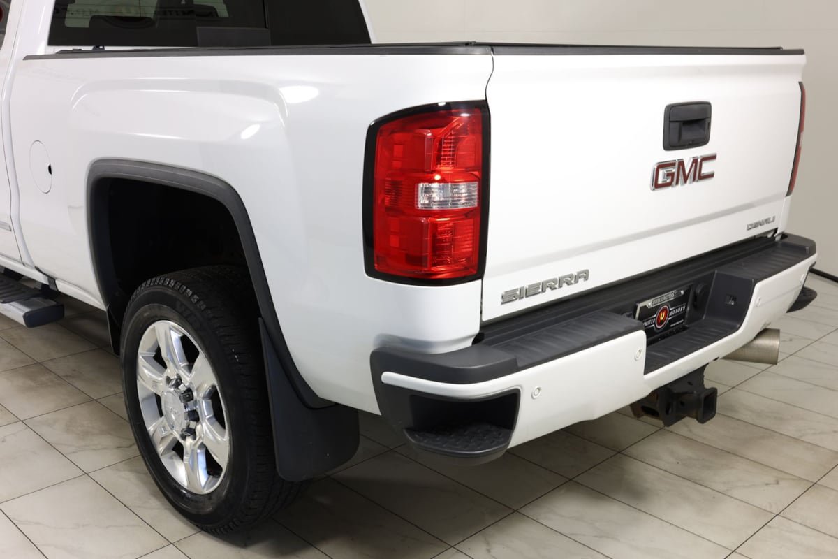 Used 2019 GMC Sierra 2500 Denali w/ Duramax Plus Package AWD/4WD image 43
