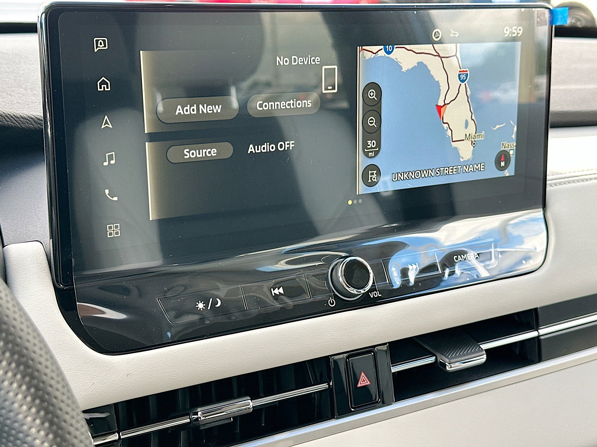 New 2025 Mitsubishi Outlander SE image 10
