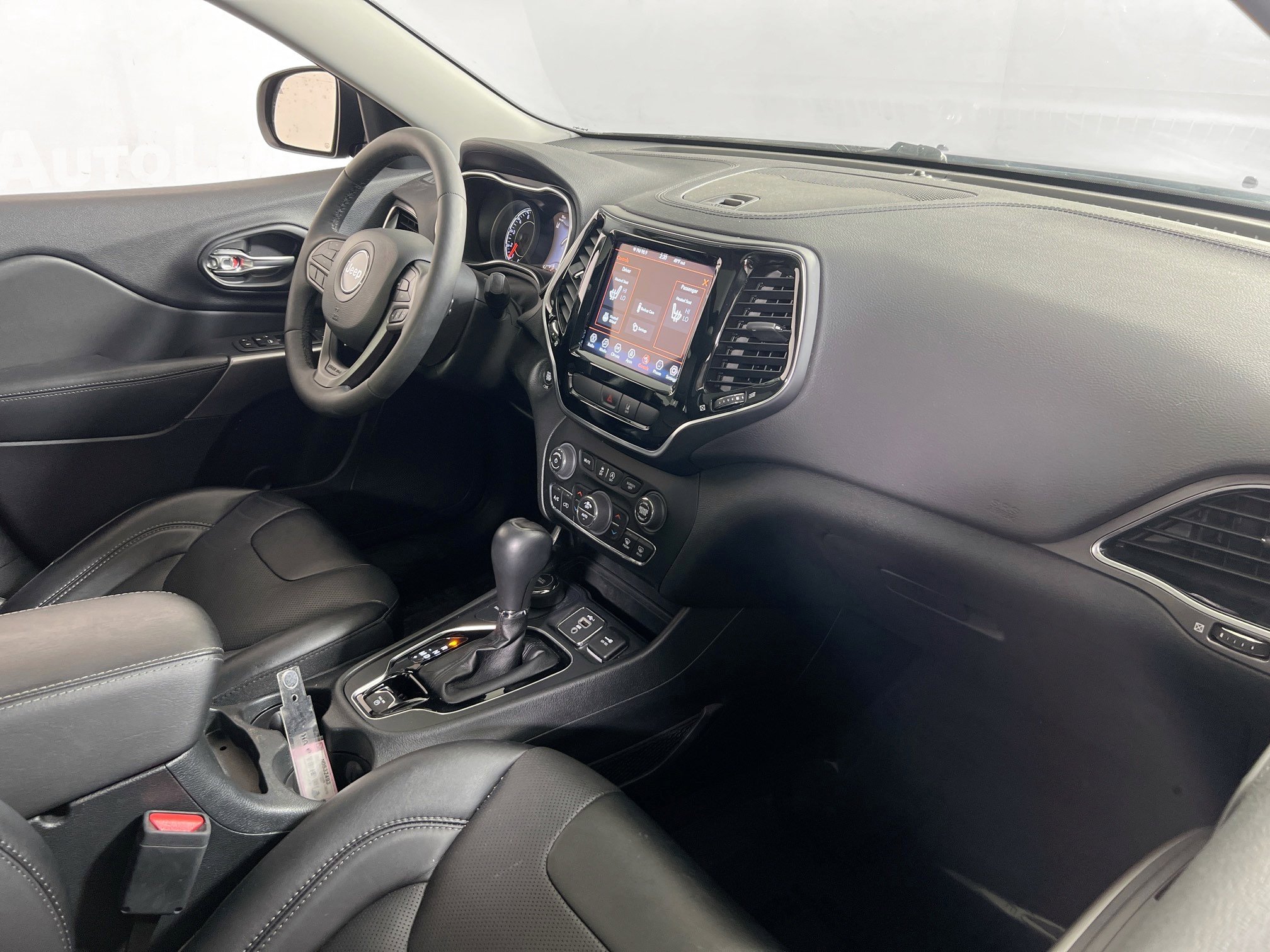 Used 2022 Jeep Cherokee Limited image 28