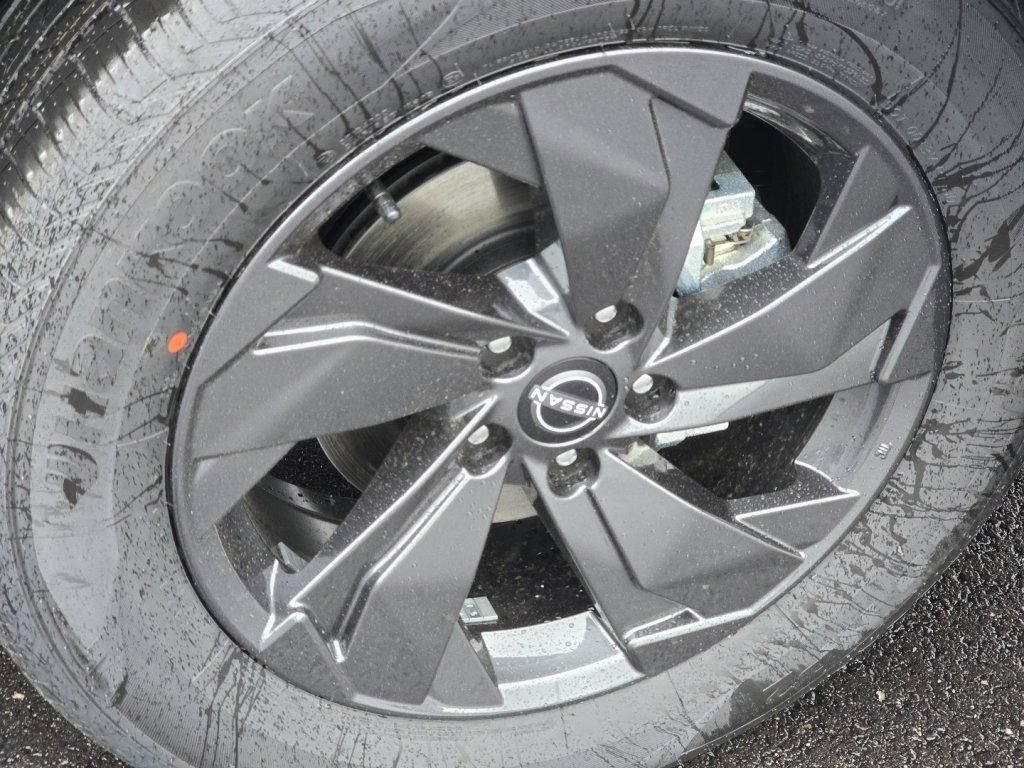 New 2026 Nissan Rogue SV w/ Cold Weather Package AWD/4WD image 8