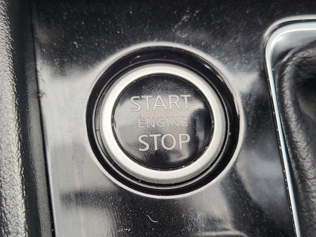 Used 2023 Nissan Kicks SV image 12