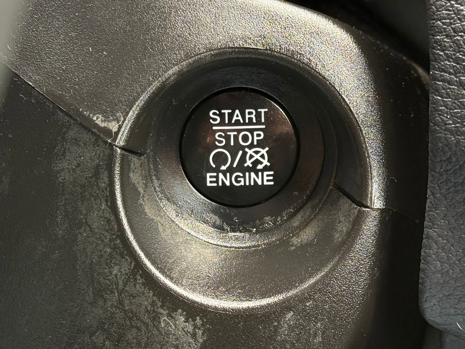 Used 2018 Jeep Compass Latitude FWD image 27