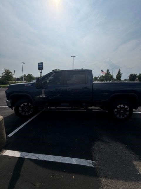 Used 2021 Chevrolet Silverado 2500 LT w/ All Star Edition AWD/4WD image 19